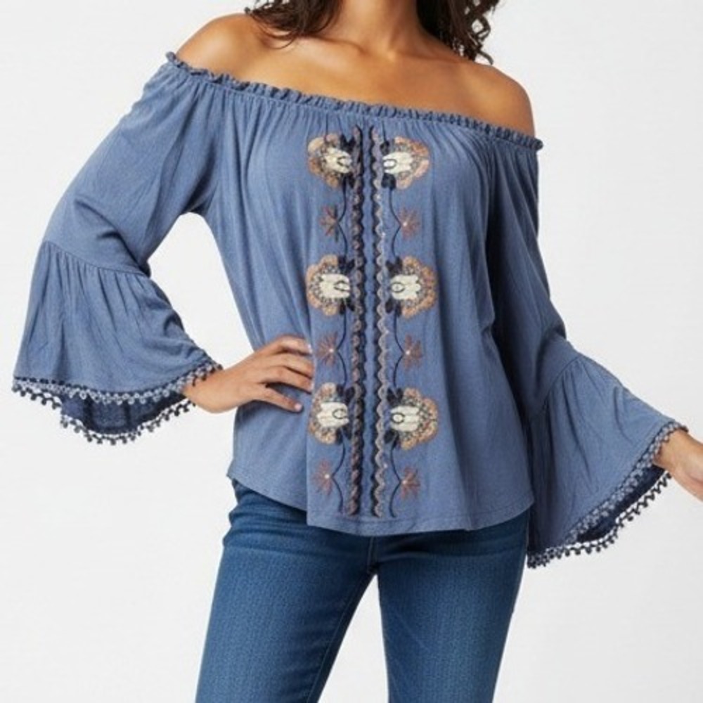 Altar'd State Womens Embroidered Bell Sleeve Top Rayon Boho Casual Size S